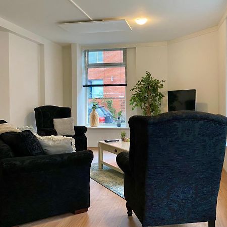 Het Hoekje - 2 Bedroom Family Friendly City Home 흐로닝언 외부 사진